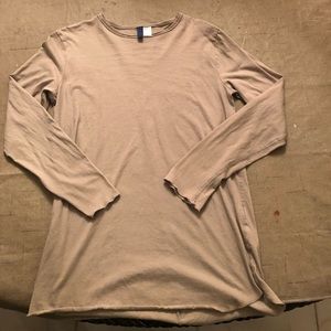 H&M tan shirt